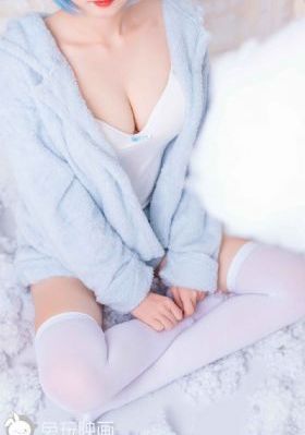 亚洲成人探花_1080P全集免费播放