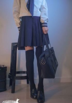 丰满少妇av在线直播一区二区_成人在线观看免费